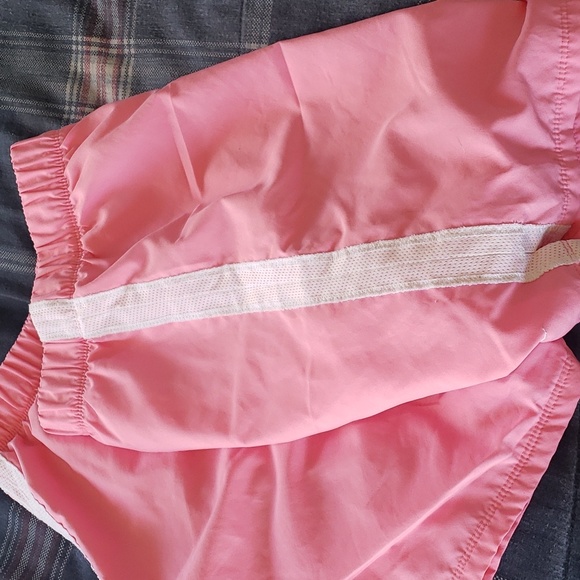 Nike athletic shorts size L. - Picture 3 of 6